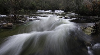 DESAFIANDO AL RÍO