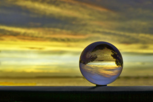 FLaming lensball